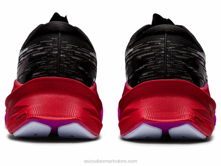 Asicsnovablast 3 60Z42865 sort/blød himmel