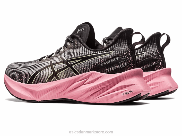 Asicsnovablast 3 le 60Z42267 sort/pink rave