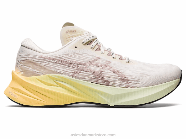 Asicsnovablast 3 60Z4376 creme/fawn